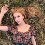 Девушка на час София в Москве