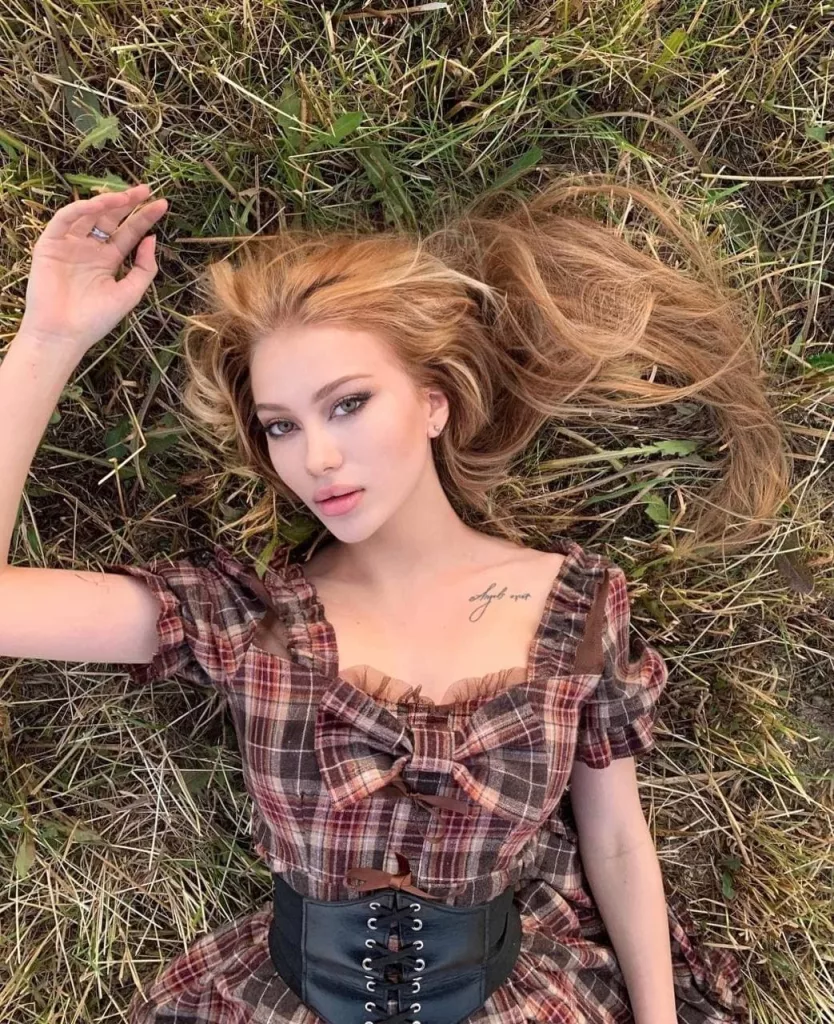 Девушка на час София в Москве