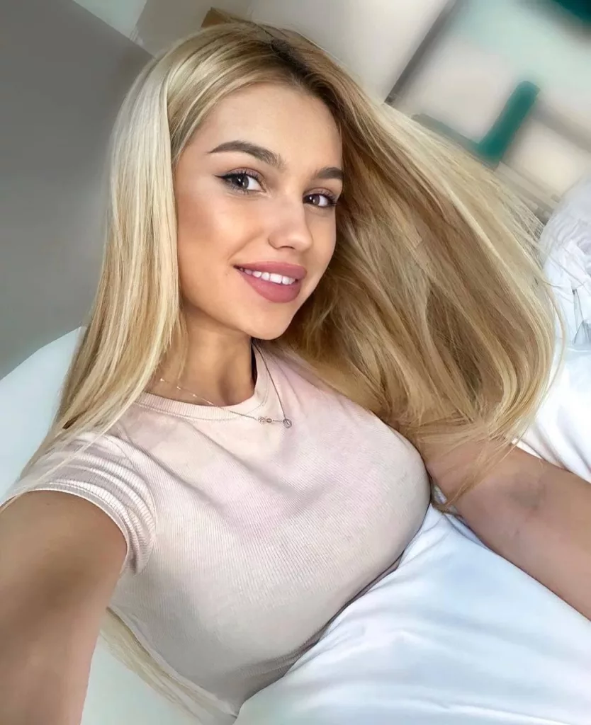 Лучшие эскорт услуги от Анастасия работает в Москве