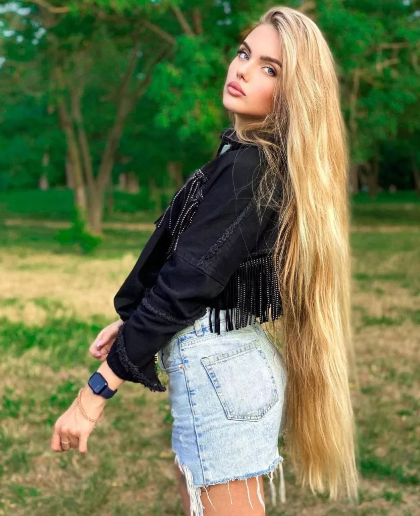 Девушка на час Мария работает в Москве