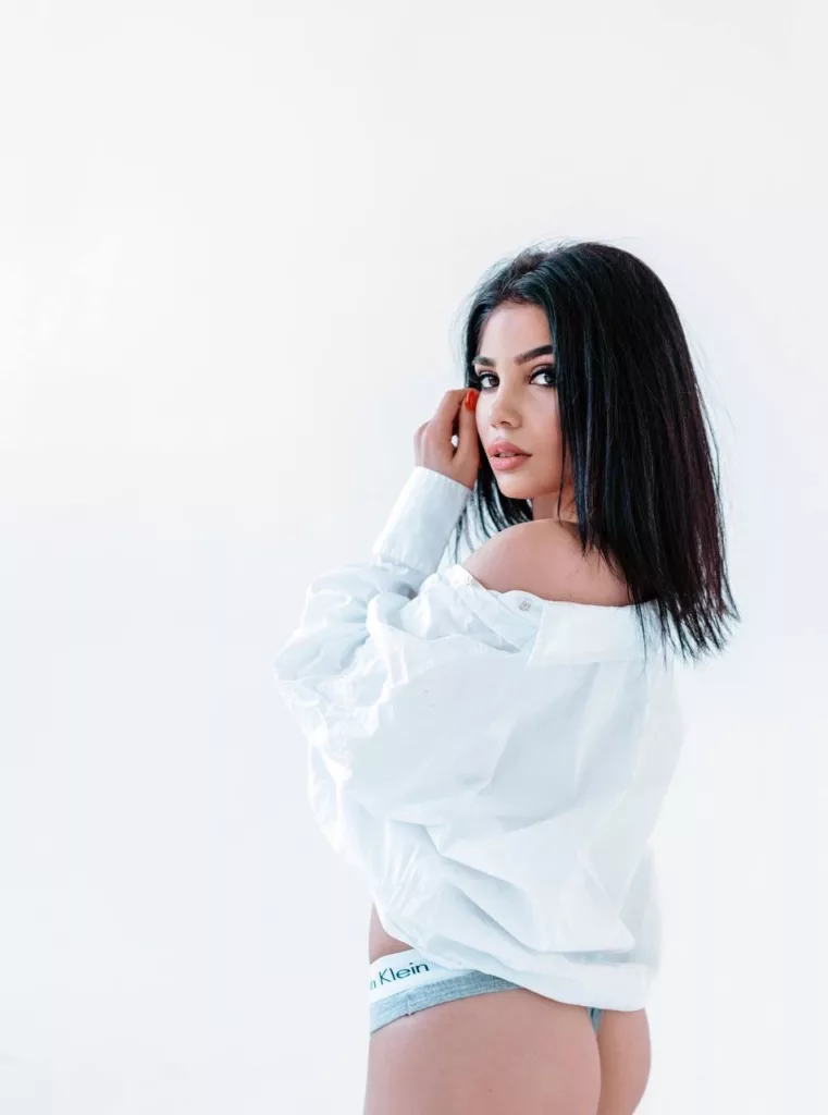 Элитная модель Нина работает в Москве