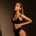 Роскошные услуги эскорта от Алла работает в Москве