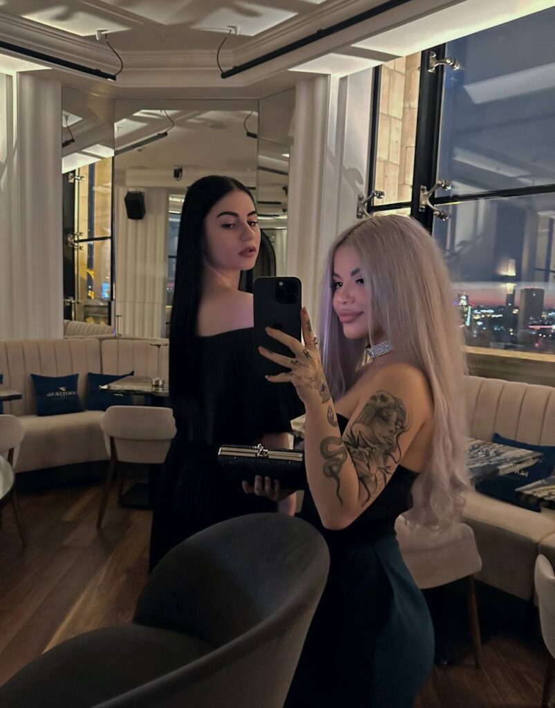 Элитная модель Владлена работает в Москве