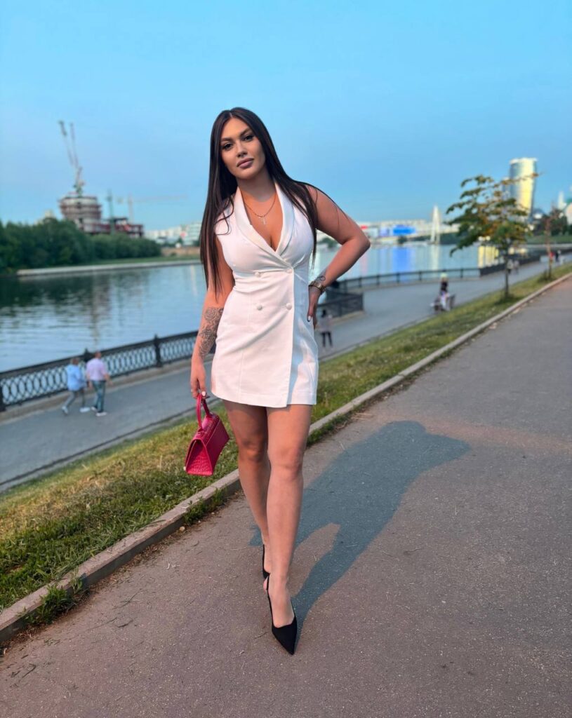 Ночной эскорт от Юля работает в Москве